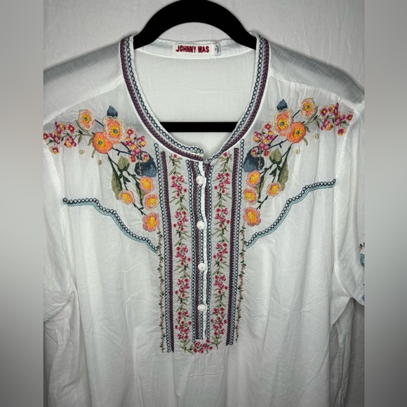 Johnny Was White & Floral Top - Picture 2 of 8